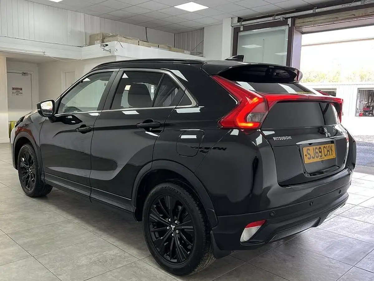 2019-mitsubishi-eclipse-cross-15-black-4wd-auto-big-5