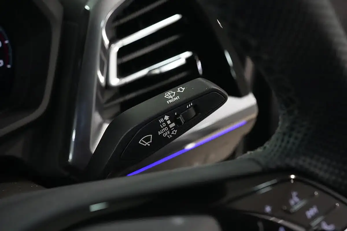 2024-audi-q4-e-tron-45e-s-line-sportback-auto-big-38
