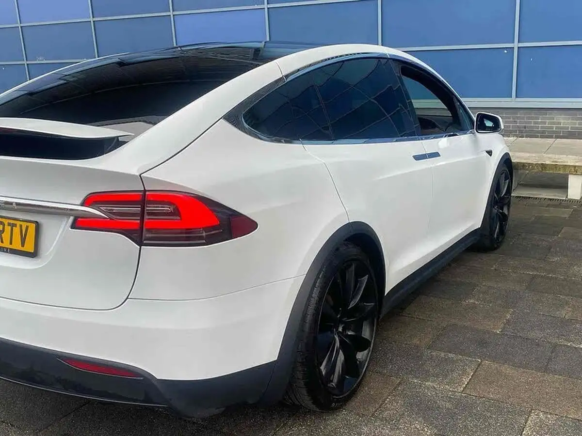 2020-tesla-model-x-e-long-range-big-57