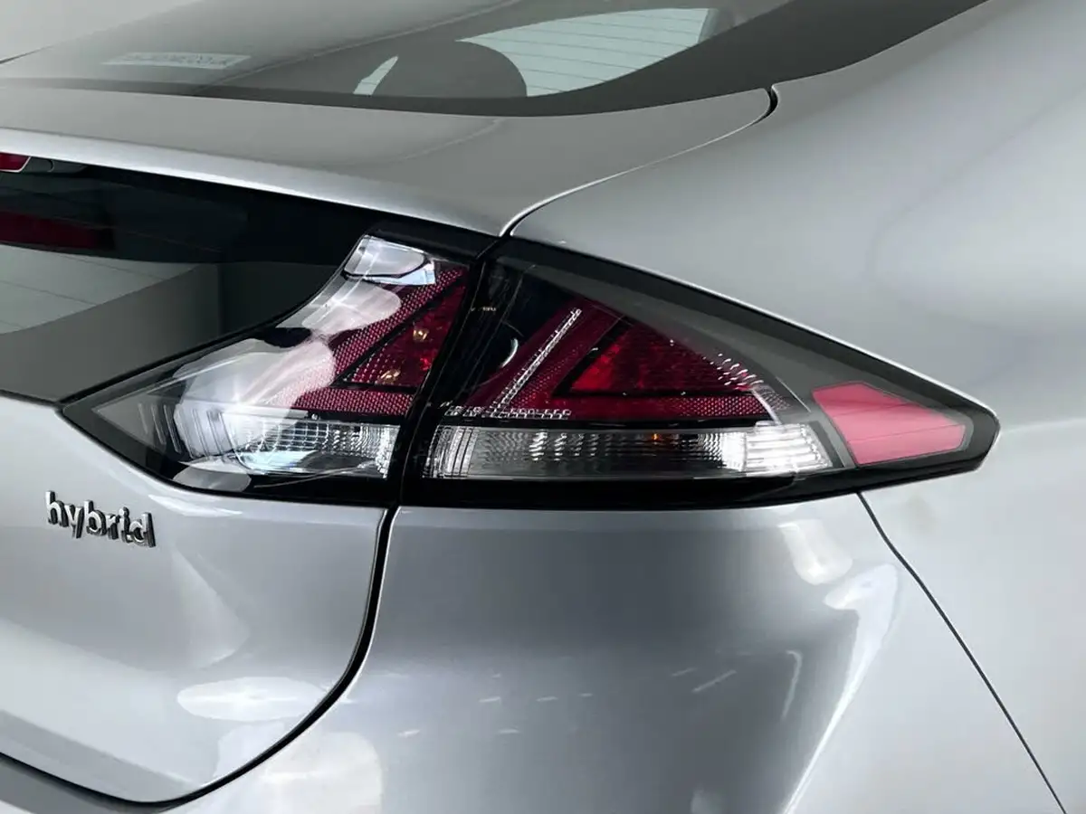 2021-hyundai-ioniq-16-gdi-premium-hybrid-big-7