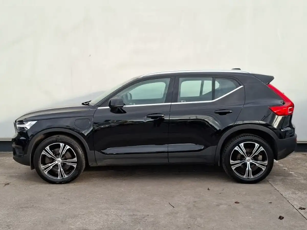 2022-volvo-xc40-15-t4-inscription-big-3