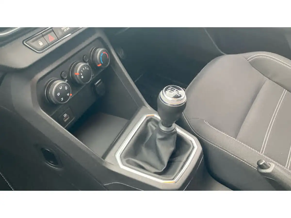 2021-dacia-sandero-10-tce-comfort-90bhp-big-12