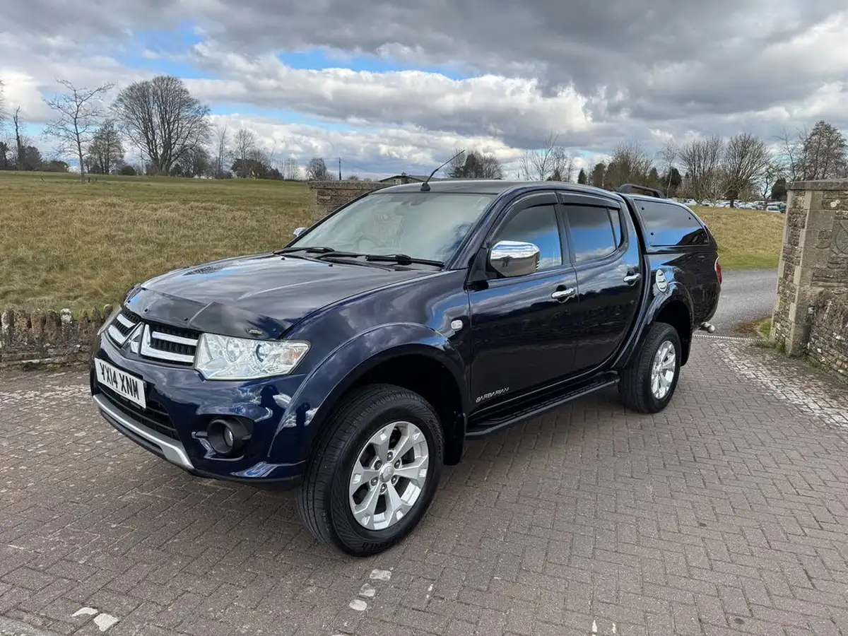 2014-mitsubishi-l200-25td-barbarian-big-14