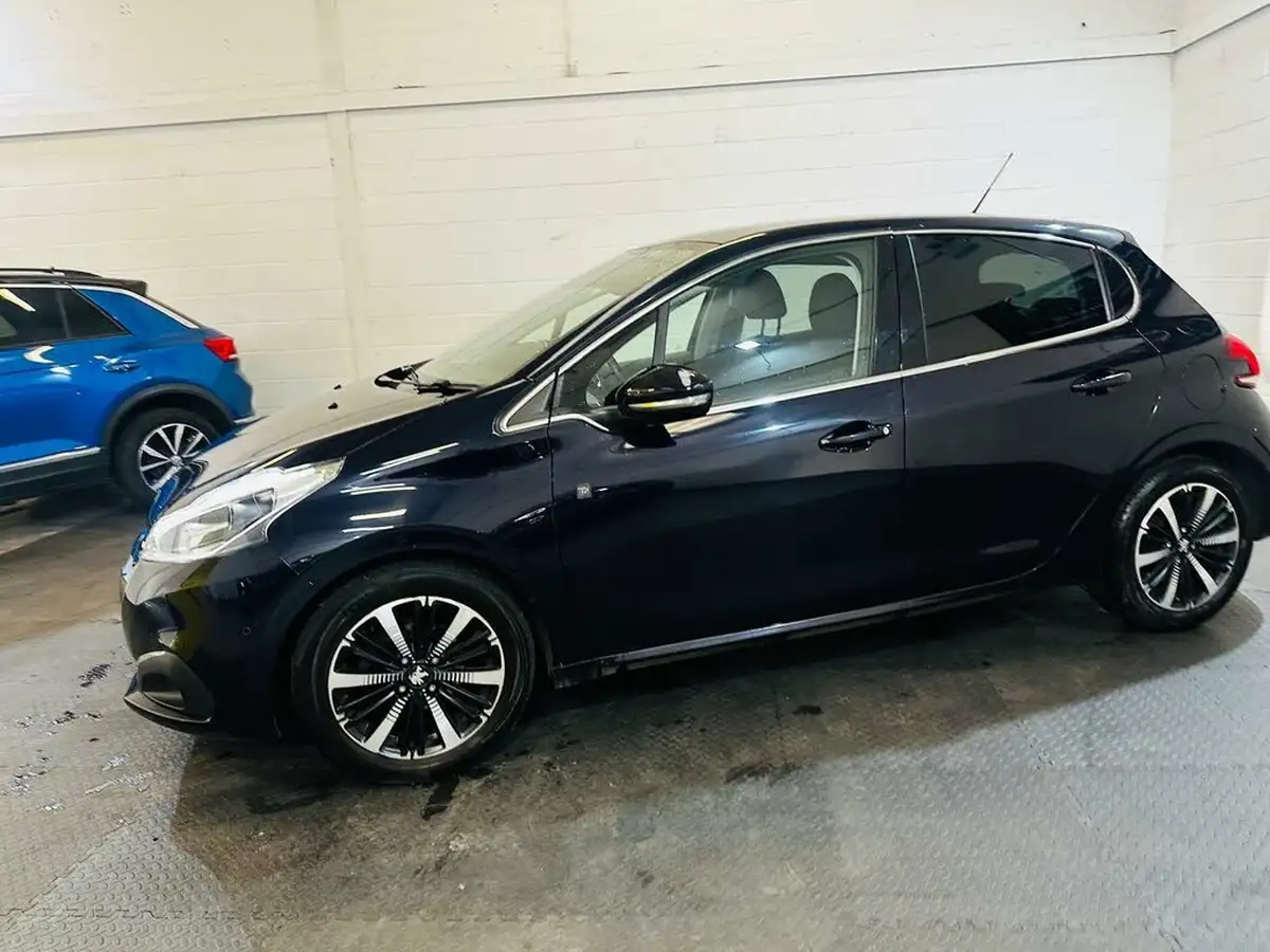 2019-peugeot-208-12-puretech-tech-edition-82bhp-big-20