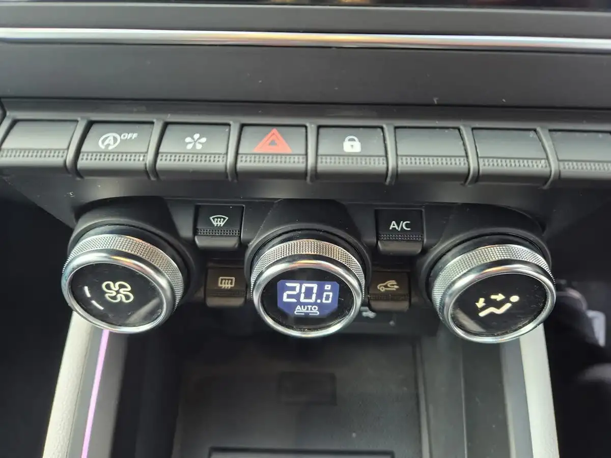 2022-renault-clio-10-tce-se-edition-big-14