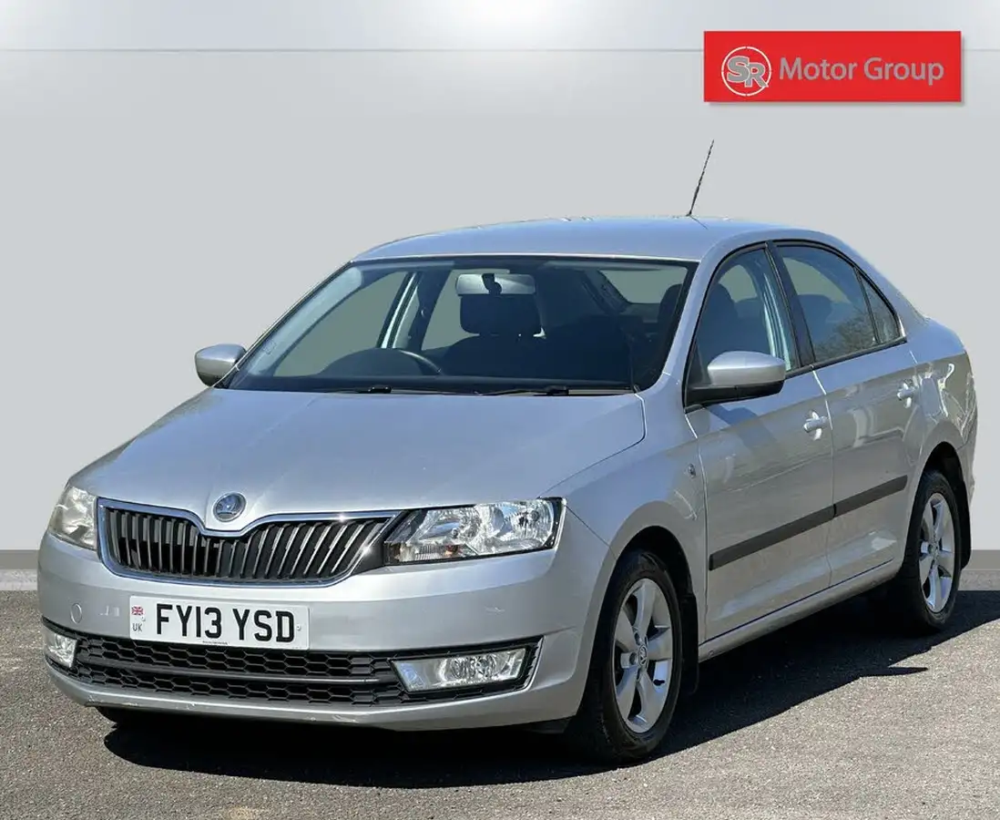 2013-skoda-rapid-12-se-105ps-greentech-big-2
