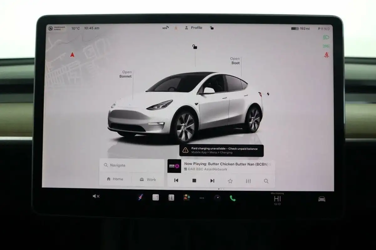 2022-tesla-model-y-e-long-range-big-22