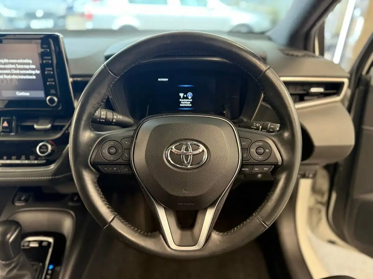 2019-toyota-corolla-18-vvt-i-design-trk-hatchback-5d-big-1