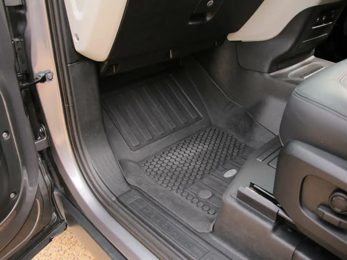 2021-land-rover-110-defender-30-d250-hard-top-se-110-big-61
