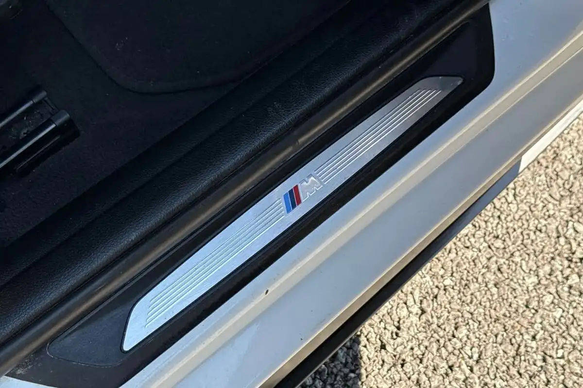 2018-bmw-3-series-20-320i-m-sport-shadow-edition-saloon-4d-auto-big-33