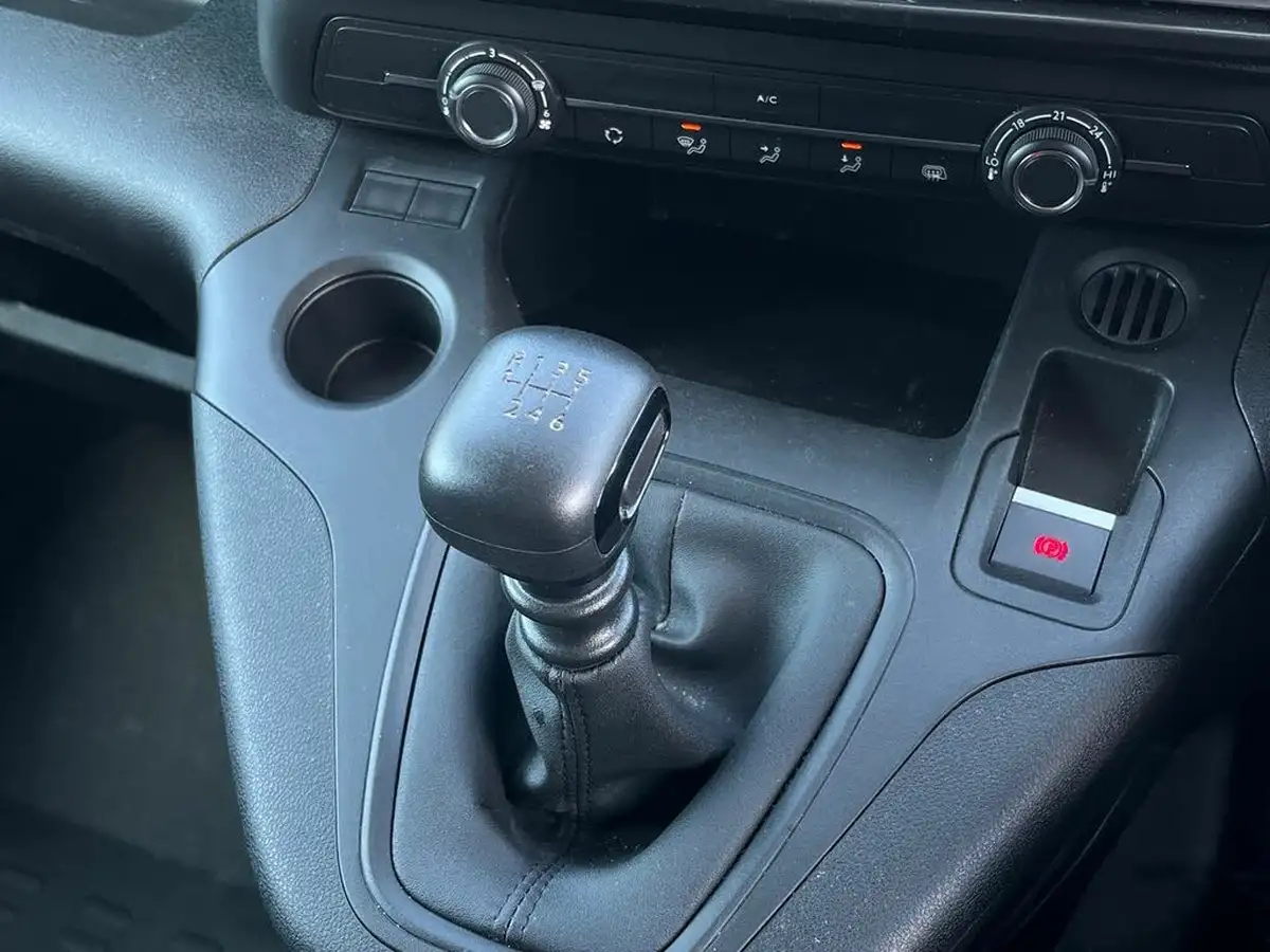 2023-peugeot-partner-15-bluehdi-1000-professional-premium-100pseu6d-ss-big-25