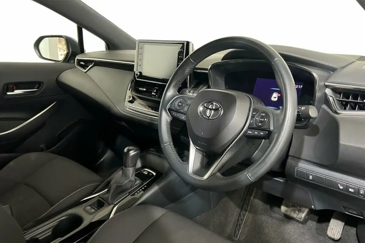 2021-toyota-corolla-18-vvt-i-icon-tech-spare-wheel-hatchback-5d-big-6