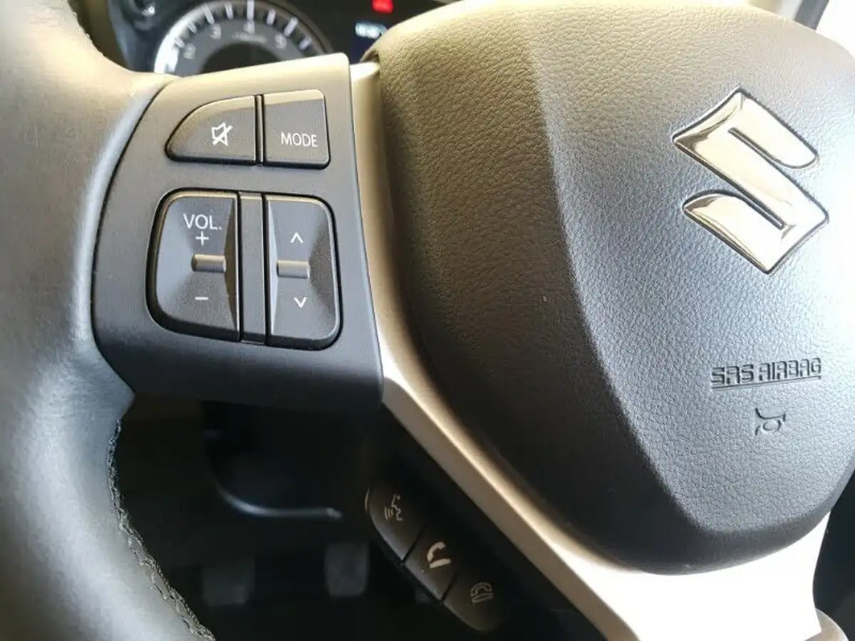 2022-suzuki-s-cross-14-boosterjet-motion-big-13