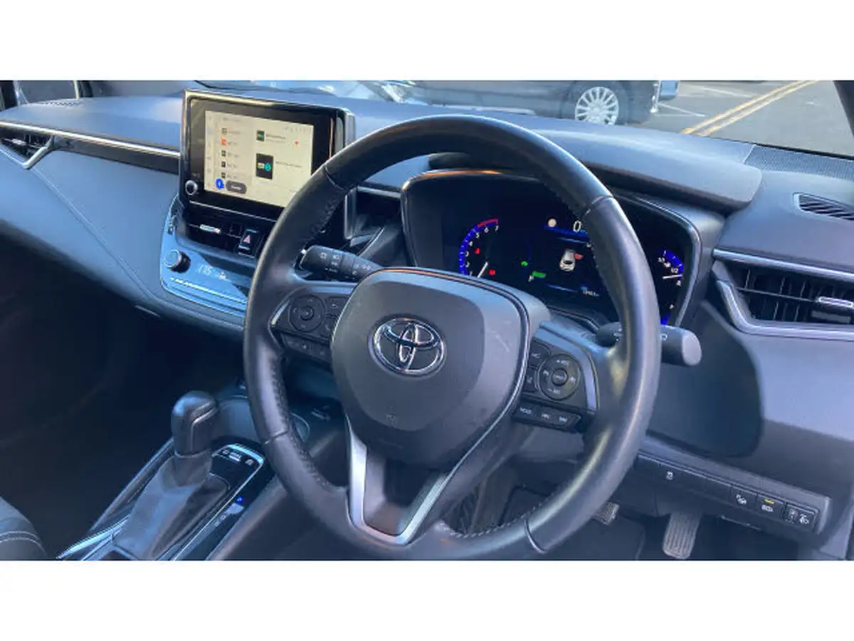 2022-toyota-corolla-18-vvt-i-design-120bhp-trk-hatchback-5d-big-7