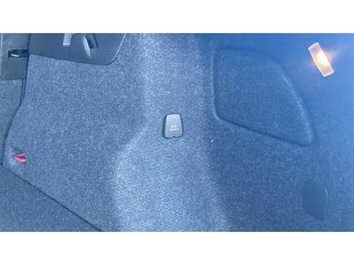 2021-volvo-xc40-15-t3-inscription-161bhp-big-50