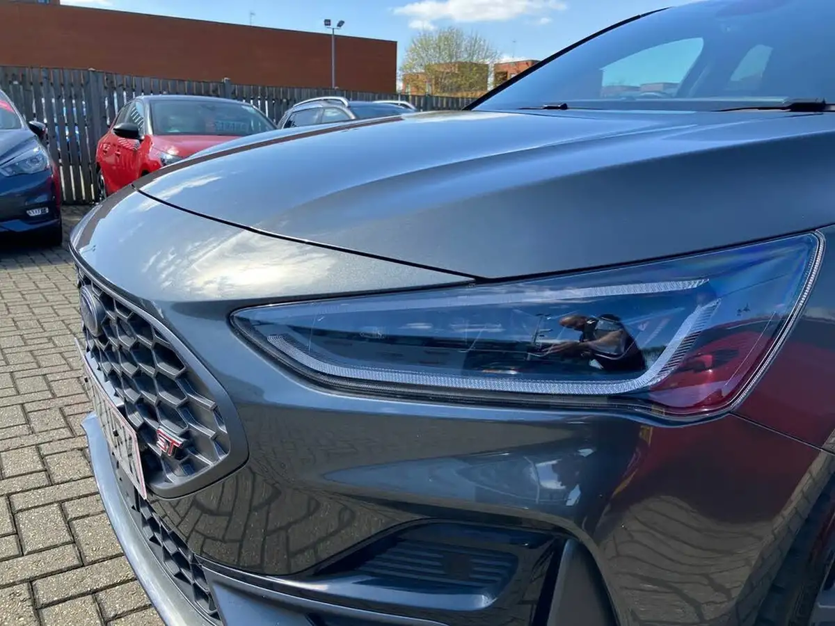 2023-ford-focus-23t-st-hatchback-big-12