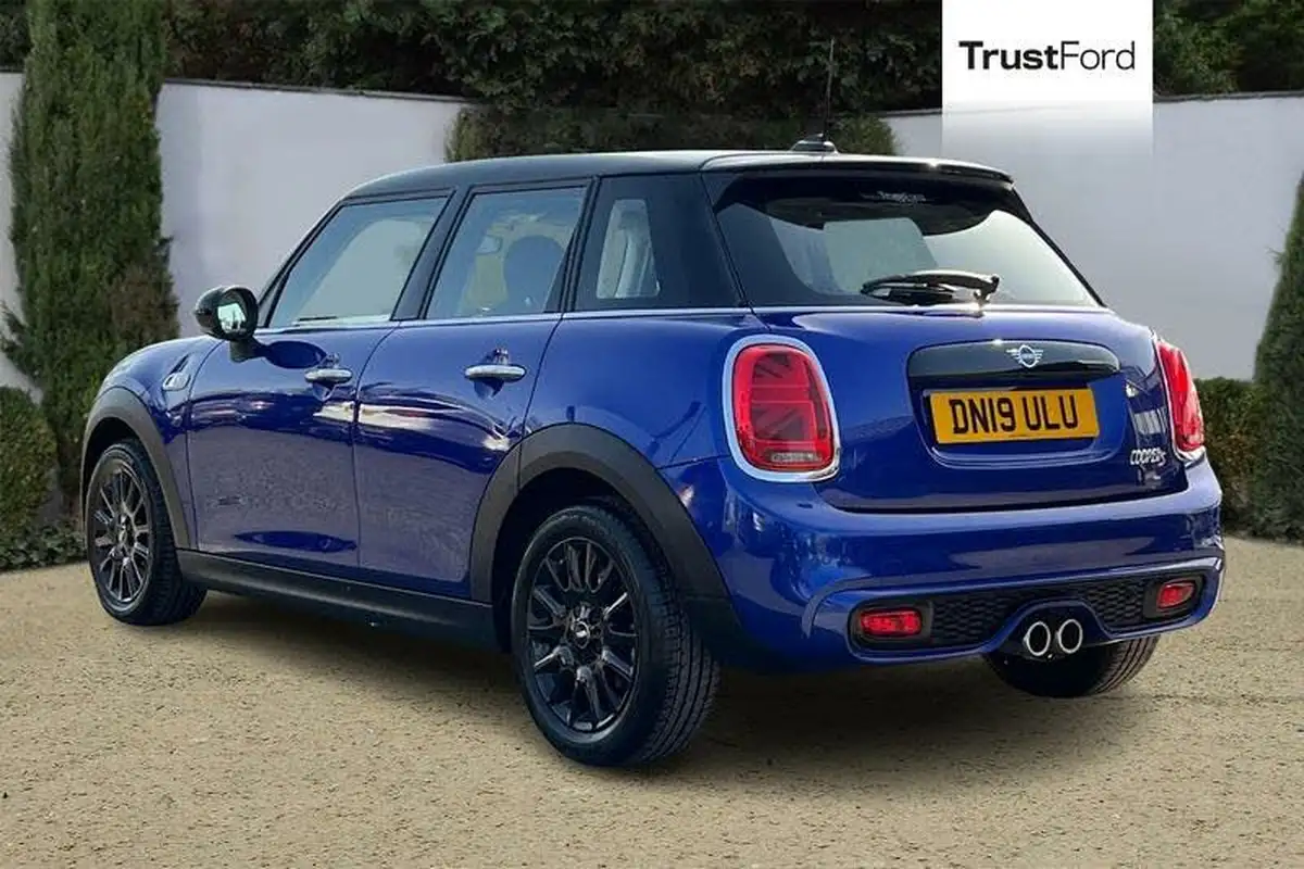 2019-mini-cooper-20-cooper-s-classic-189bhp-hatchback-5d-big-1