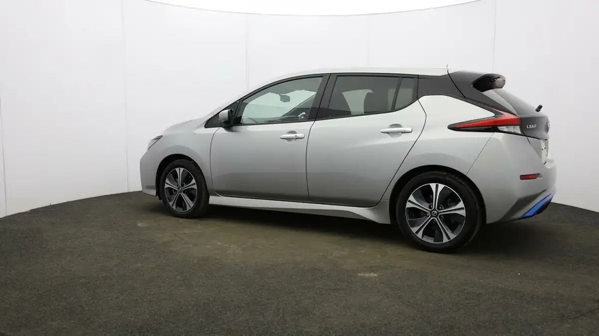 2022-nissan-leaf-e-n-connecta-big-56