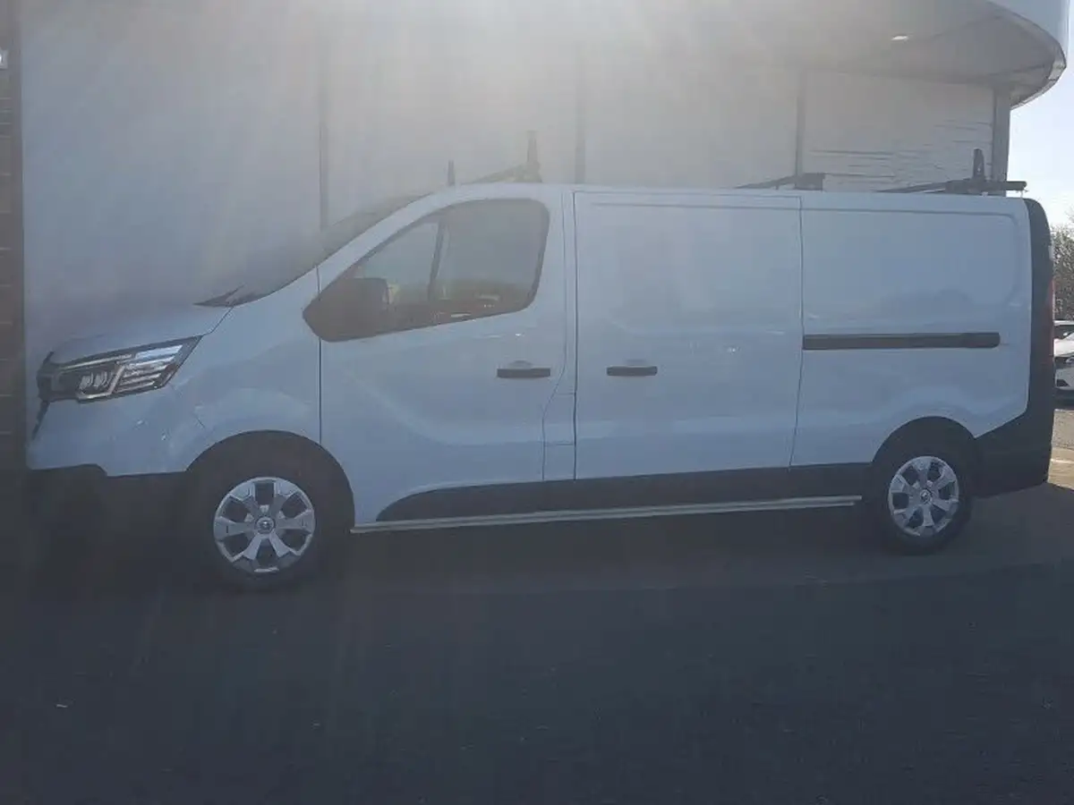 2022-renault-trafic-20dci-ll30-130-business-panel-big-3