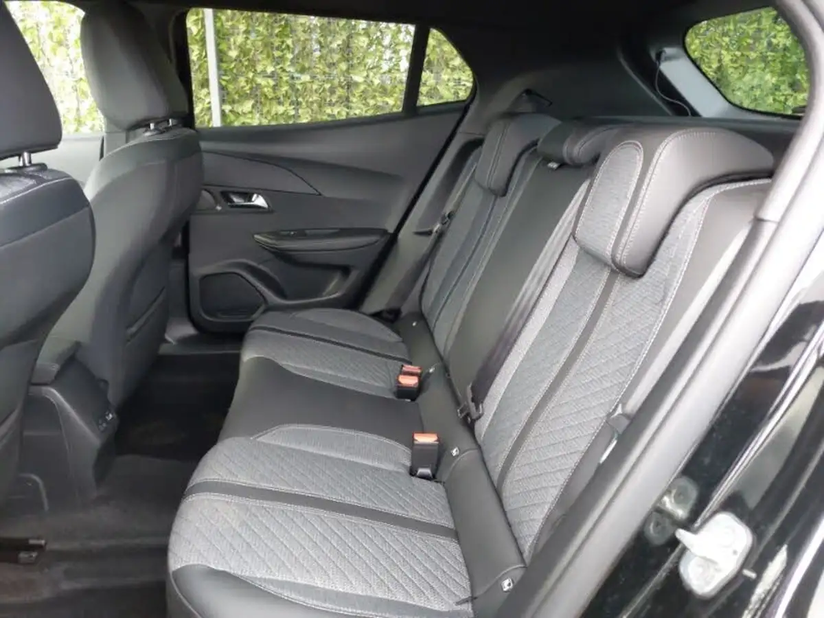 2024-peugeot-2008-suv-12-puretech-allure-130ps-big-5