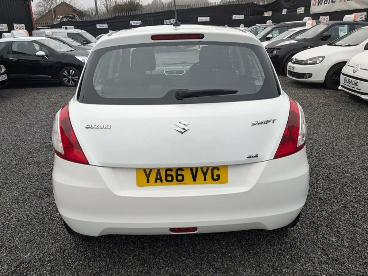 2017-suzuki-swift-12-sz3-4x4-5d-big-3