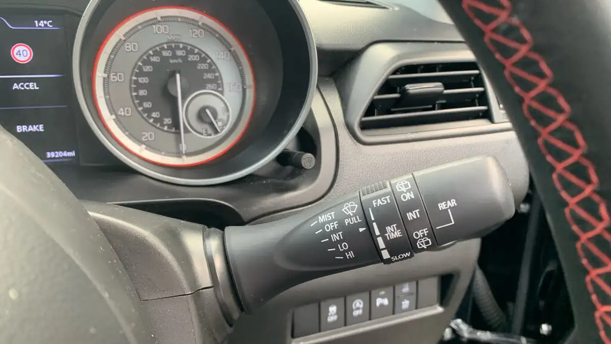 2021-suzuki-swift-14-boosterjet-sport-big-27