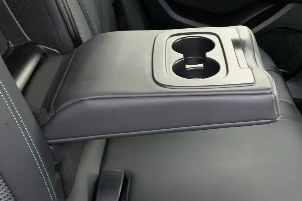 2021-peugeot-3008-suv-12-puretech-allure-premium-eat8-big-29