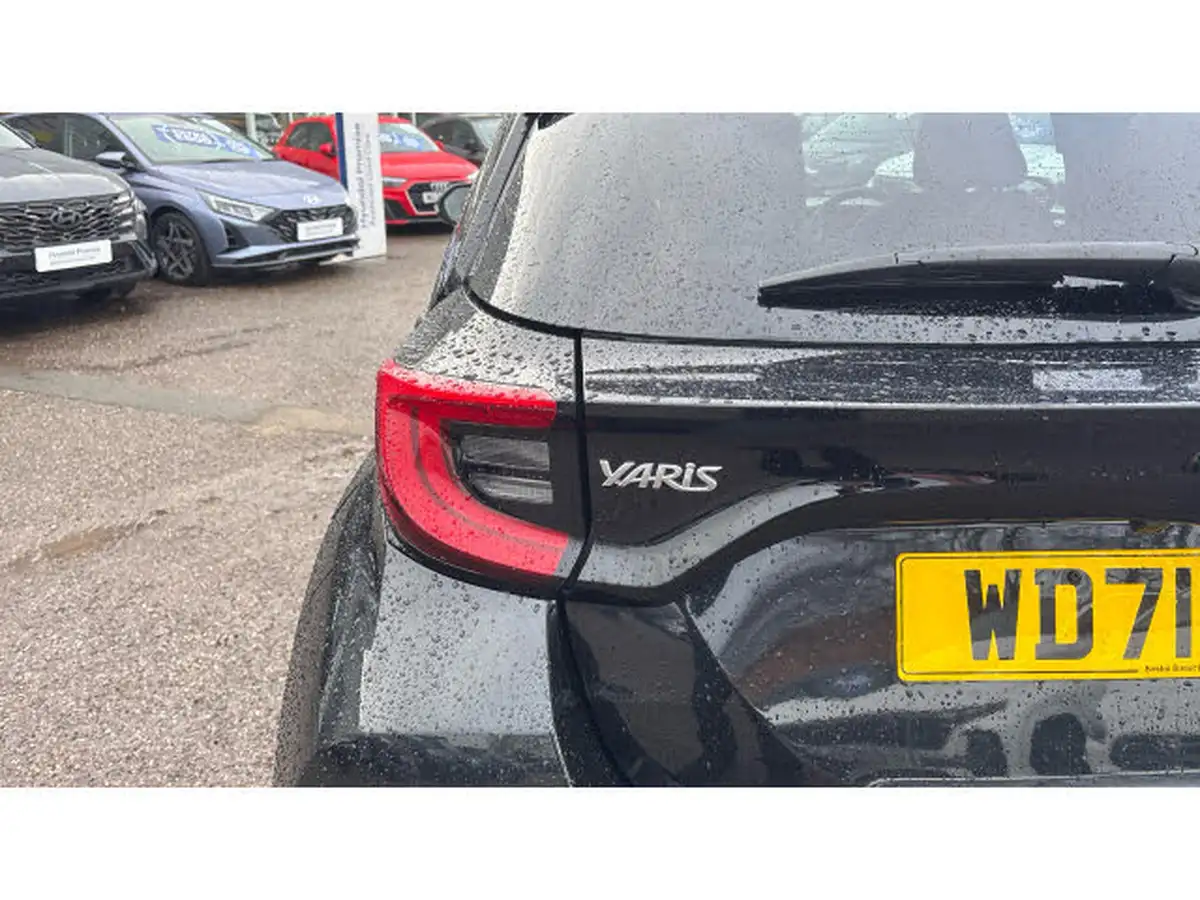 2022-toyota-yaris-15-vvt-i-excel-big-36