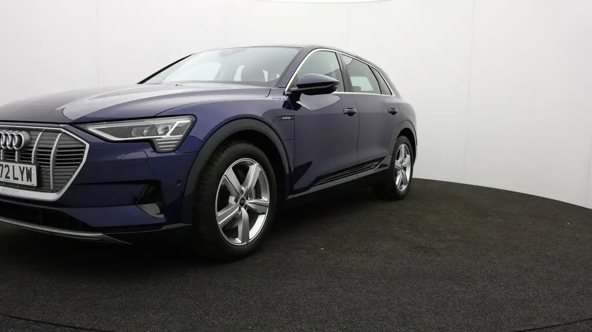 2022-audi-e-tron-50e-technik-station-wagon-big-52