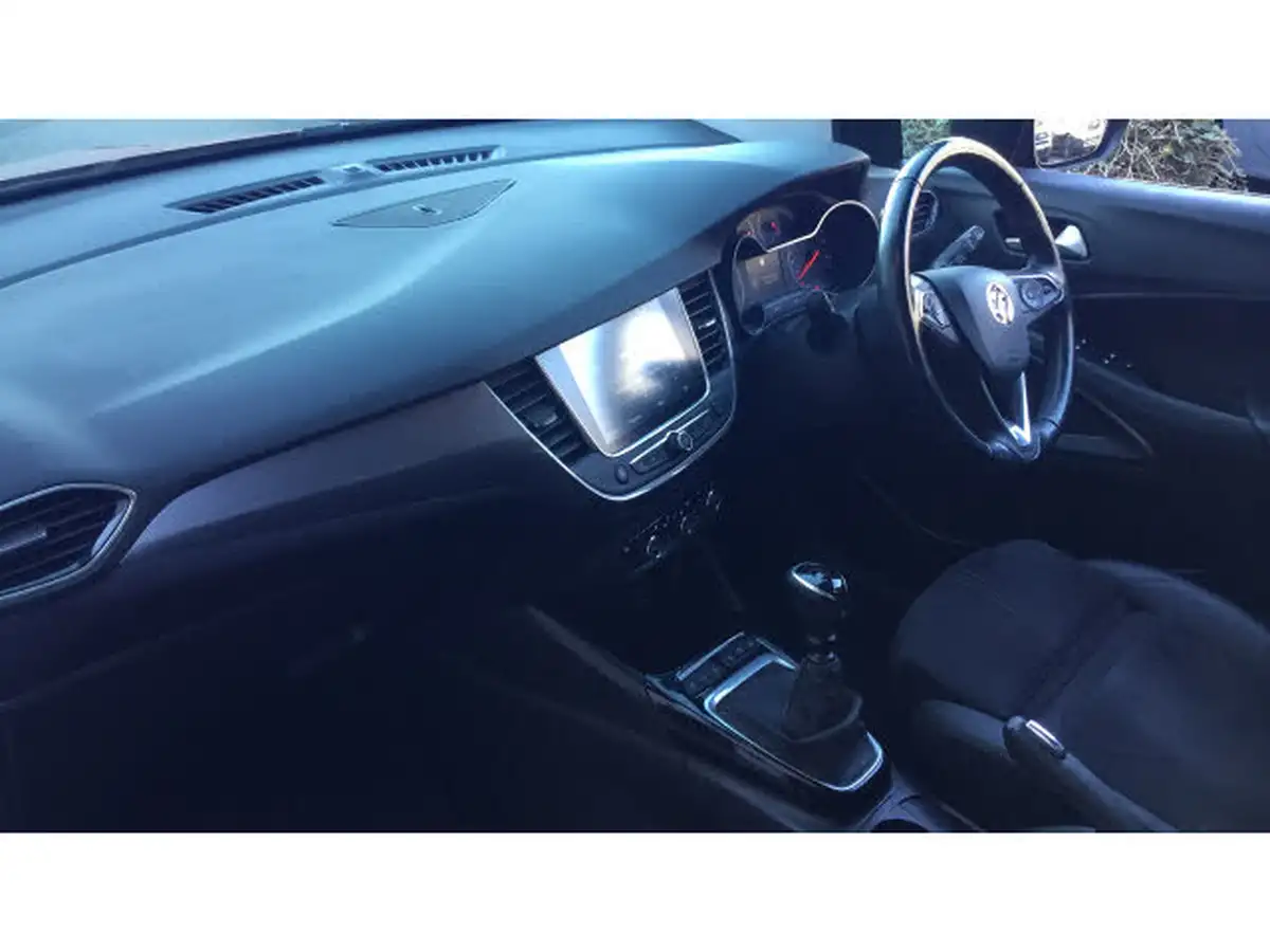 2022-vauxhall-crossland-12-ultimate-130ps-big-8