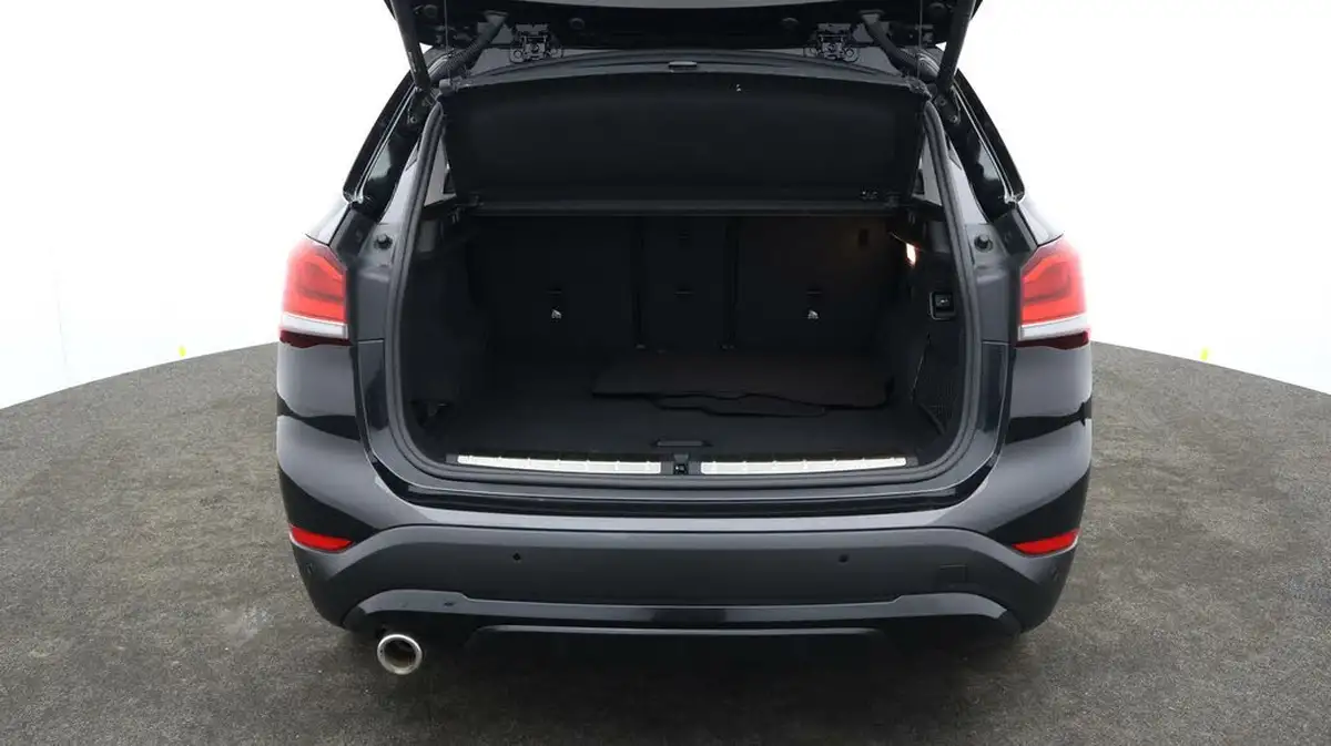 2021-bmw-x1-15-xdrive-25e-phev-sport-big-16