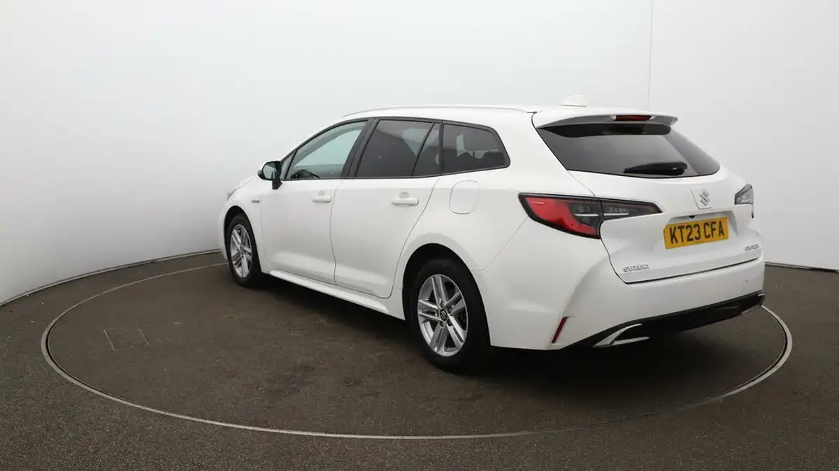 2023-suzuki-swace-18-motion-big-55