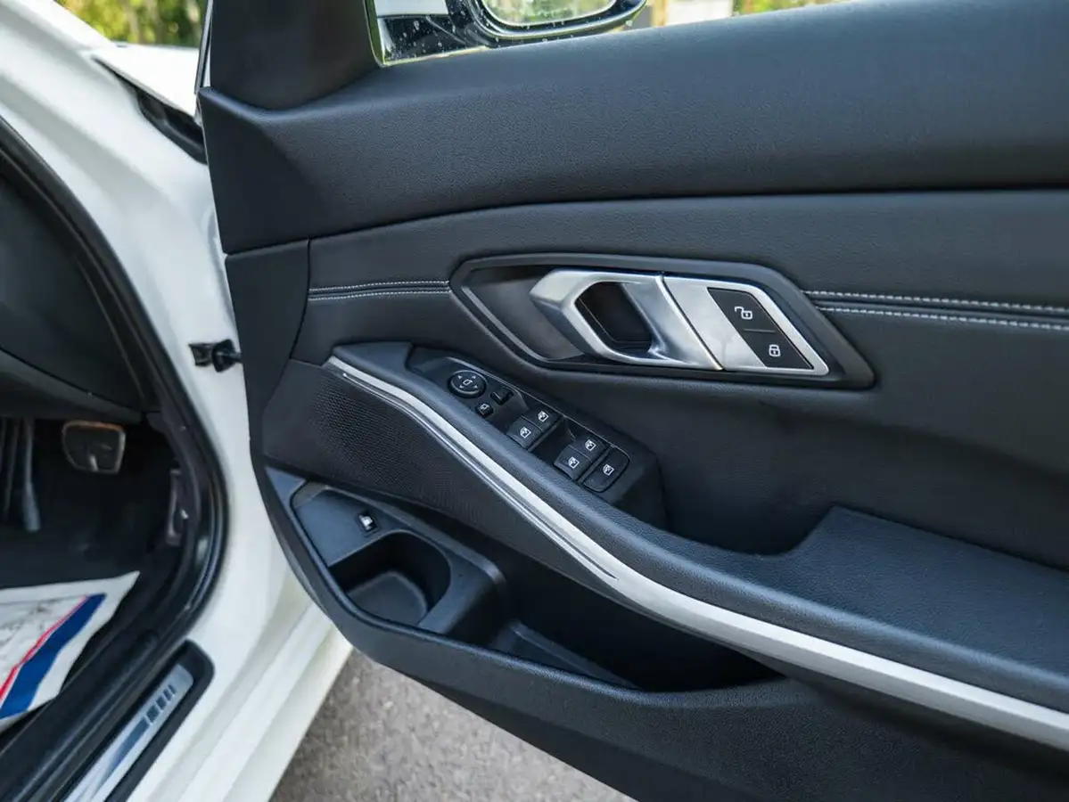 2020-bmw-3-series-20-330e-m-sport-saloon-4d-big-29
