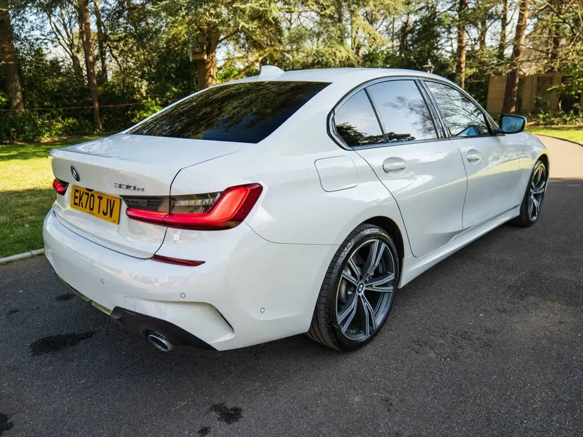 2020-bmw-3-series-20-330e-m-sport-saloon-4d-big-5