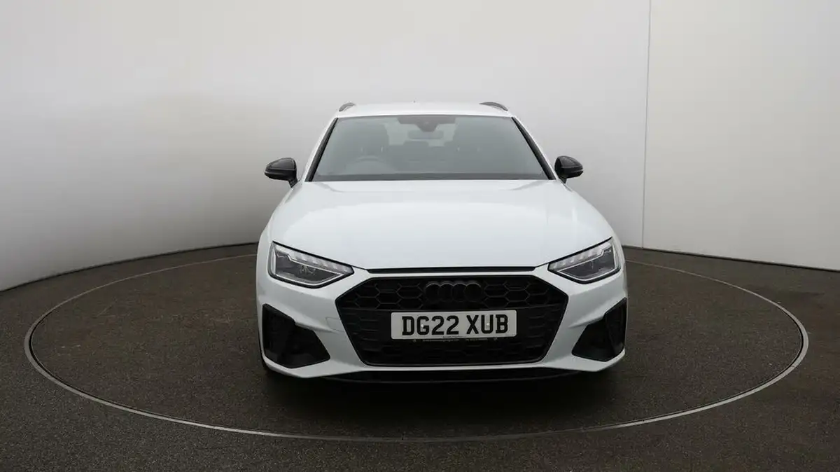 2022-audi-a4-avant-20-35-tfsi-black-edition-s-tronic-big-33