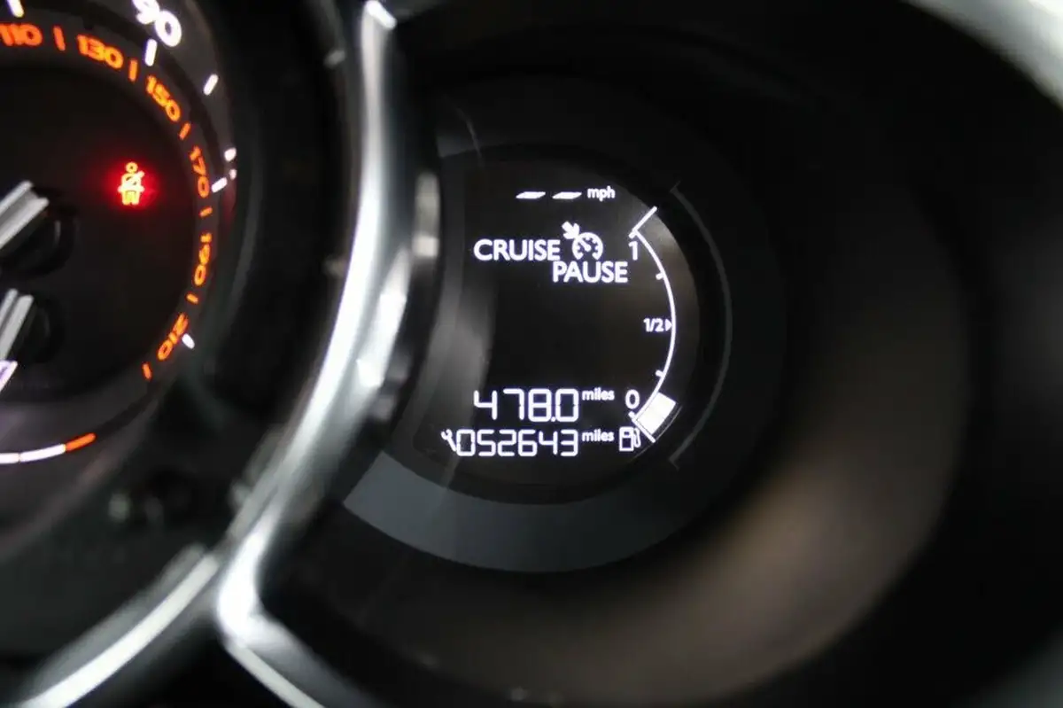 2013-citroen-ds3-16-dstyle-plus-vti-big-23