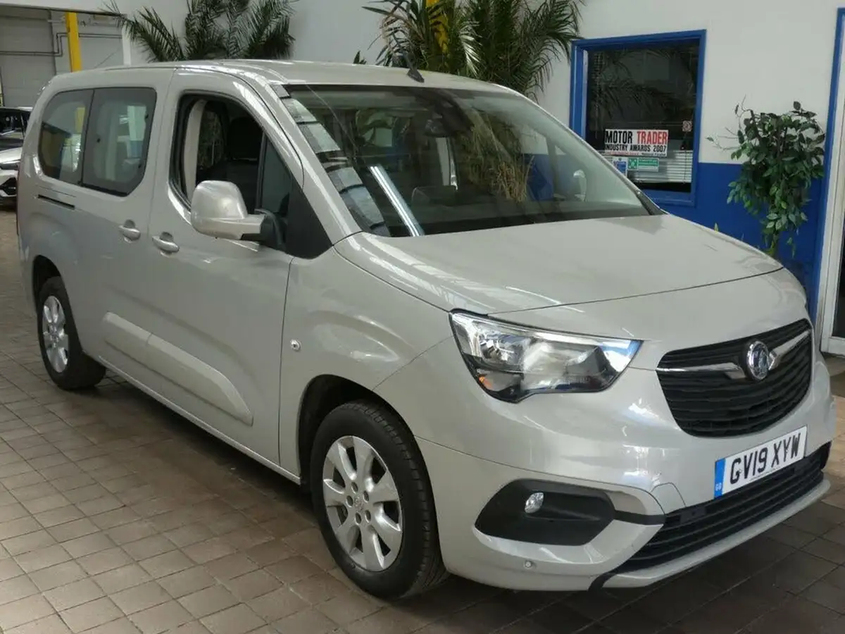 2019-vauxhall-combo-life-12i-energy-xl-110ps-big-14