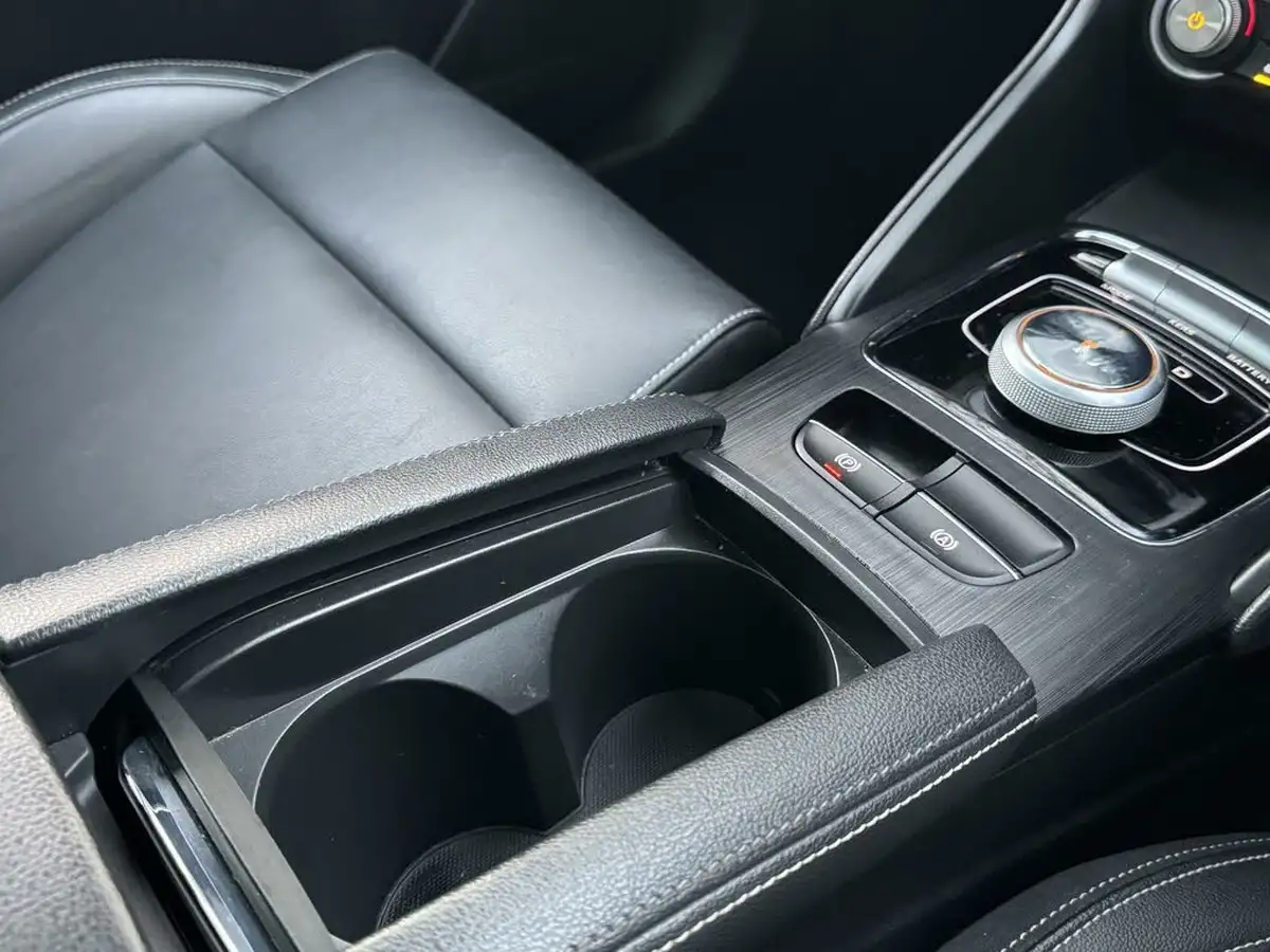 2021-mg-zs-suv-e-exclusive-ev-big-37