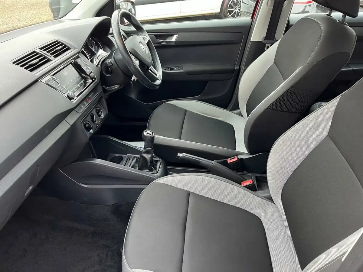 2018-skoda-fabia-10-tsi-colour-edition-ss-big-10