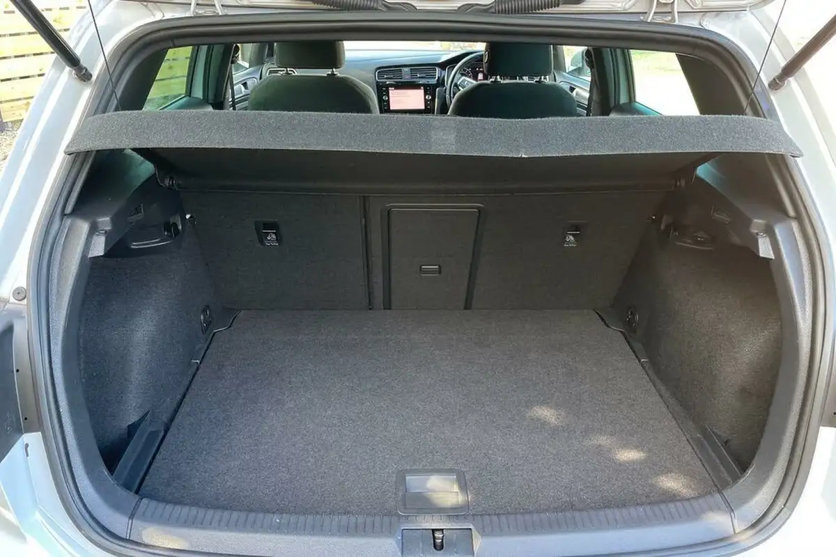 2019-volkswagen-golf-20-tsi-gti-performance-ss-5d-big-18