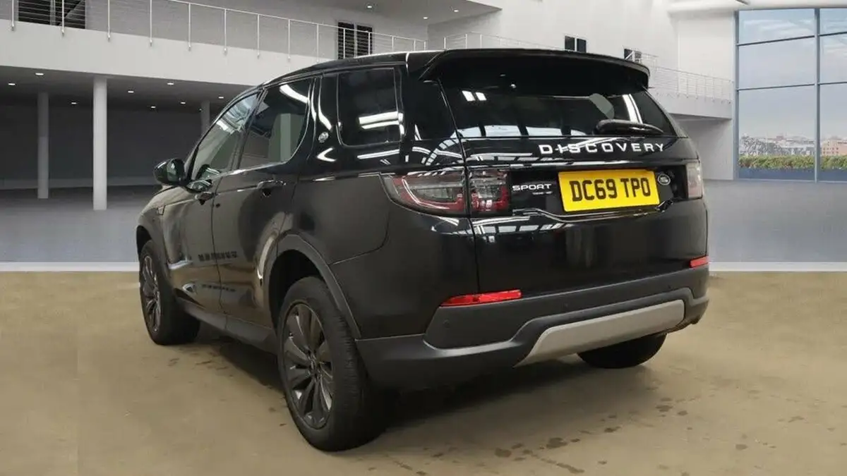 2019-land-rover-discovery-sport-20-d240-se-big-6