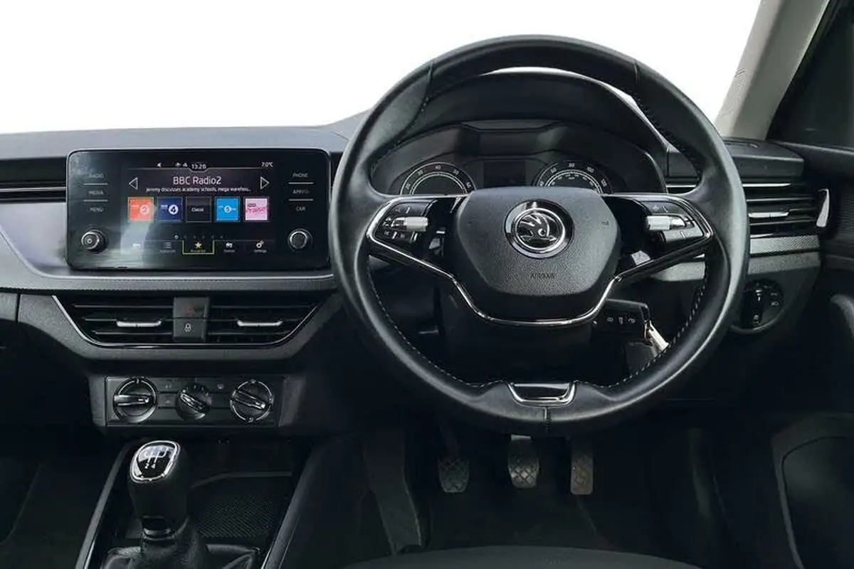 2021-skoda-kamiq-10-tsi-se-95ps-big-10
