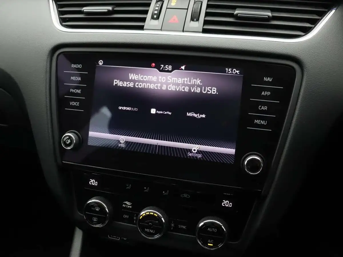 2019-skoda-octavia-10-tsi-se-technology-hatchback-big-16