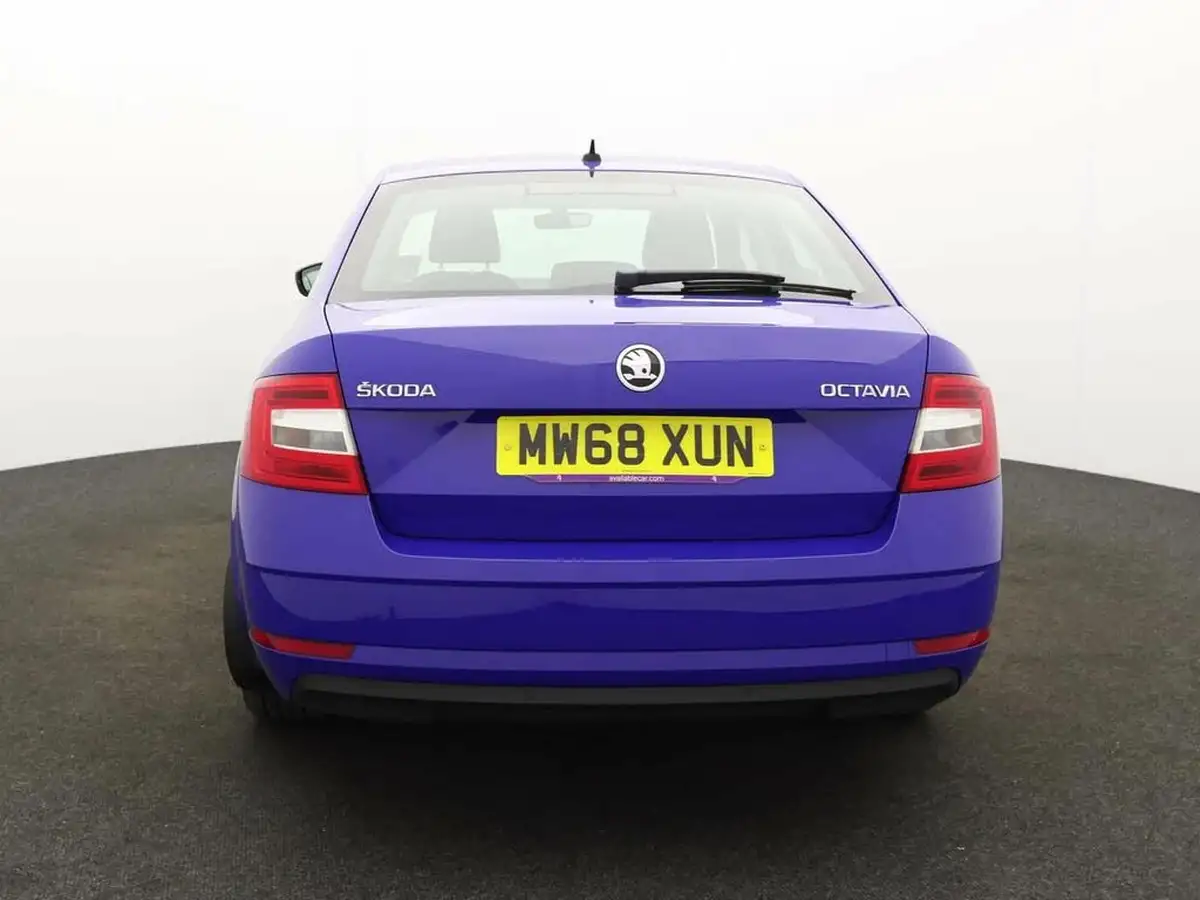 2019-skoda-octavia-10-tsi-se-technology-hatchback-big-2