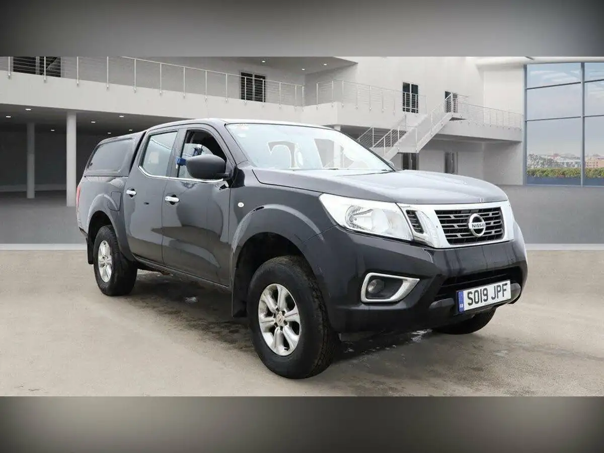 2019-nissan-navara-23dci-acenta-double-big-0