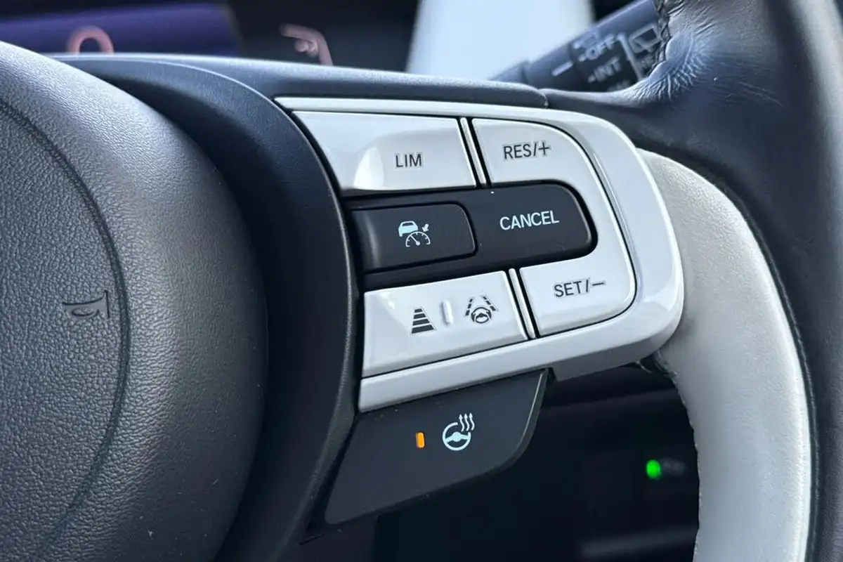 2022-honda-jazz-15-i-mmd-ex-107ps-big-32