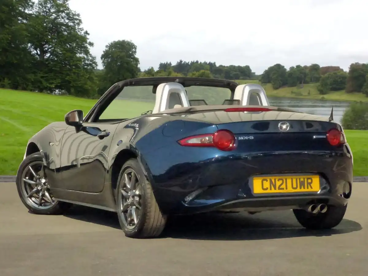 2021-mazda-mx-5-15-sport-venture-big-2