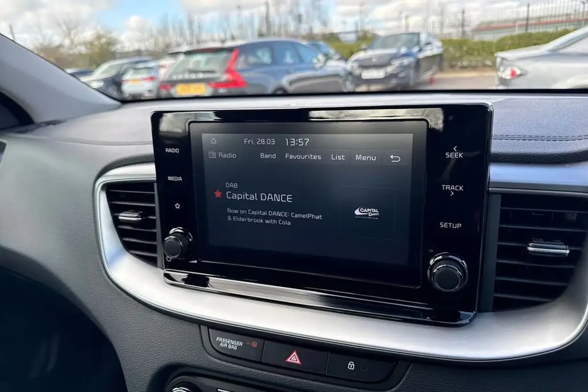 2022-kia-ceed-10-t-gdi-2-sportswagon-big-42