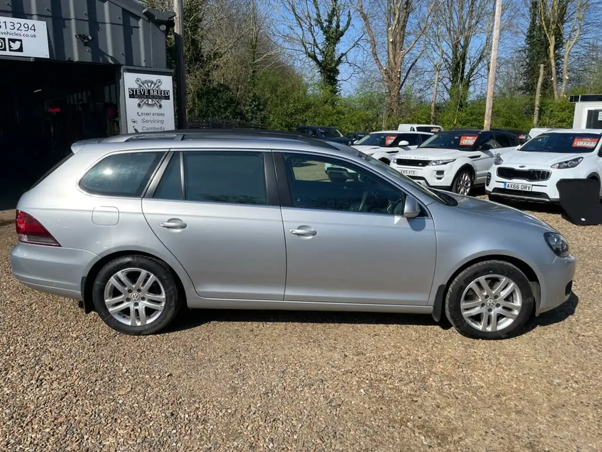 2011-volkswagen-golf-20td-se-140ps-estate-5d-dsg-big-9