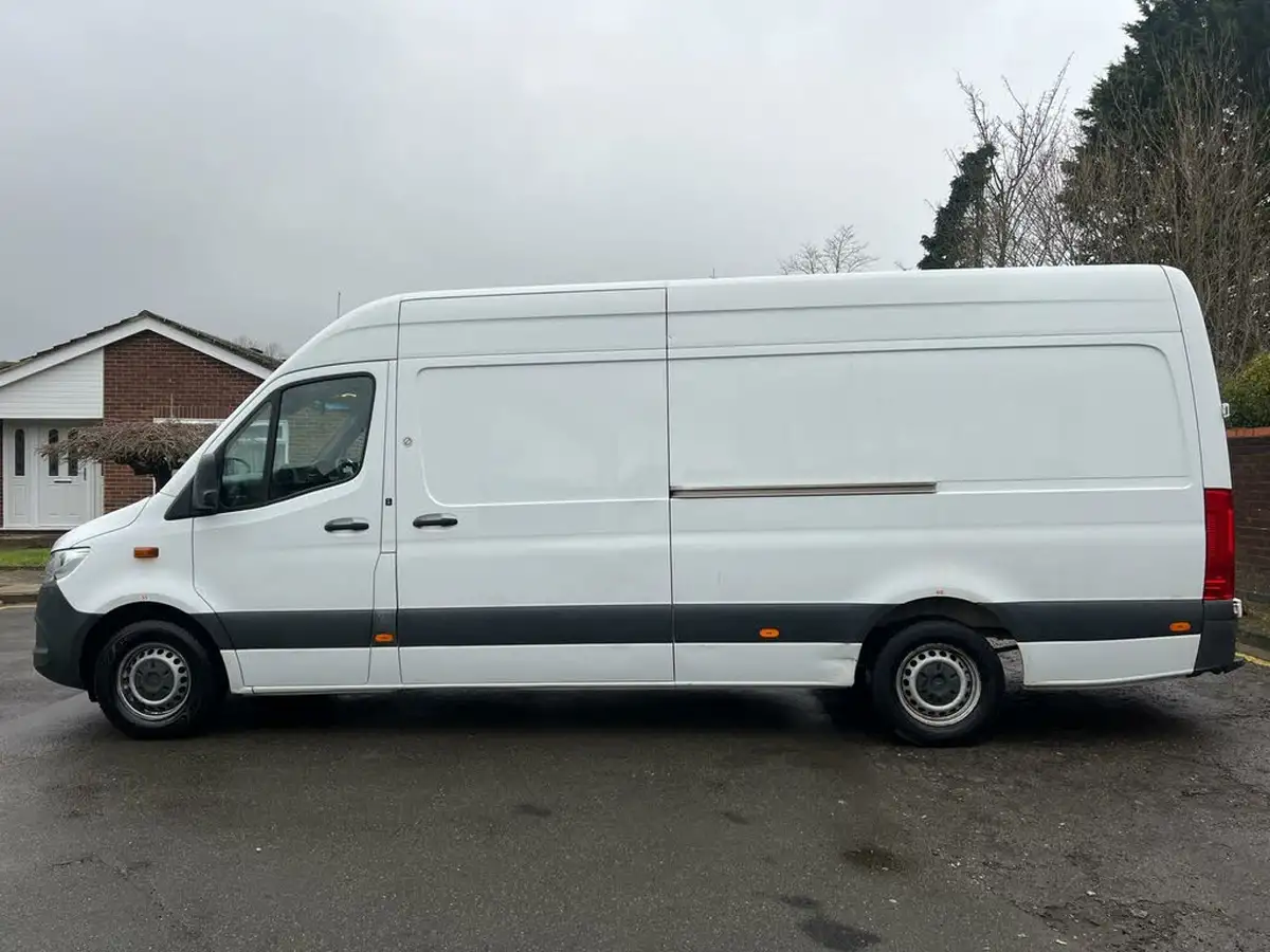 2018-mercedes-benz-sprinter-21cdi-311-l2h1-panel-van-rwd-eco-gear-360-big-5